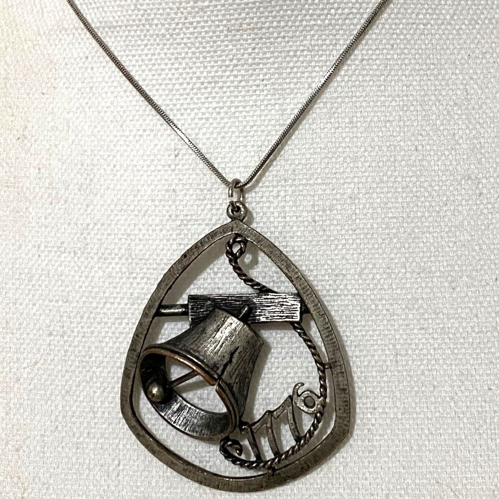 Vintage Pewter Liberty Bell 1776 Necklace Patriotic USA‎ Fashion Jewelry